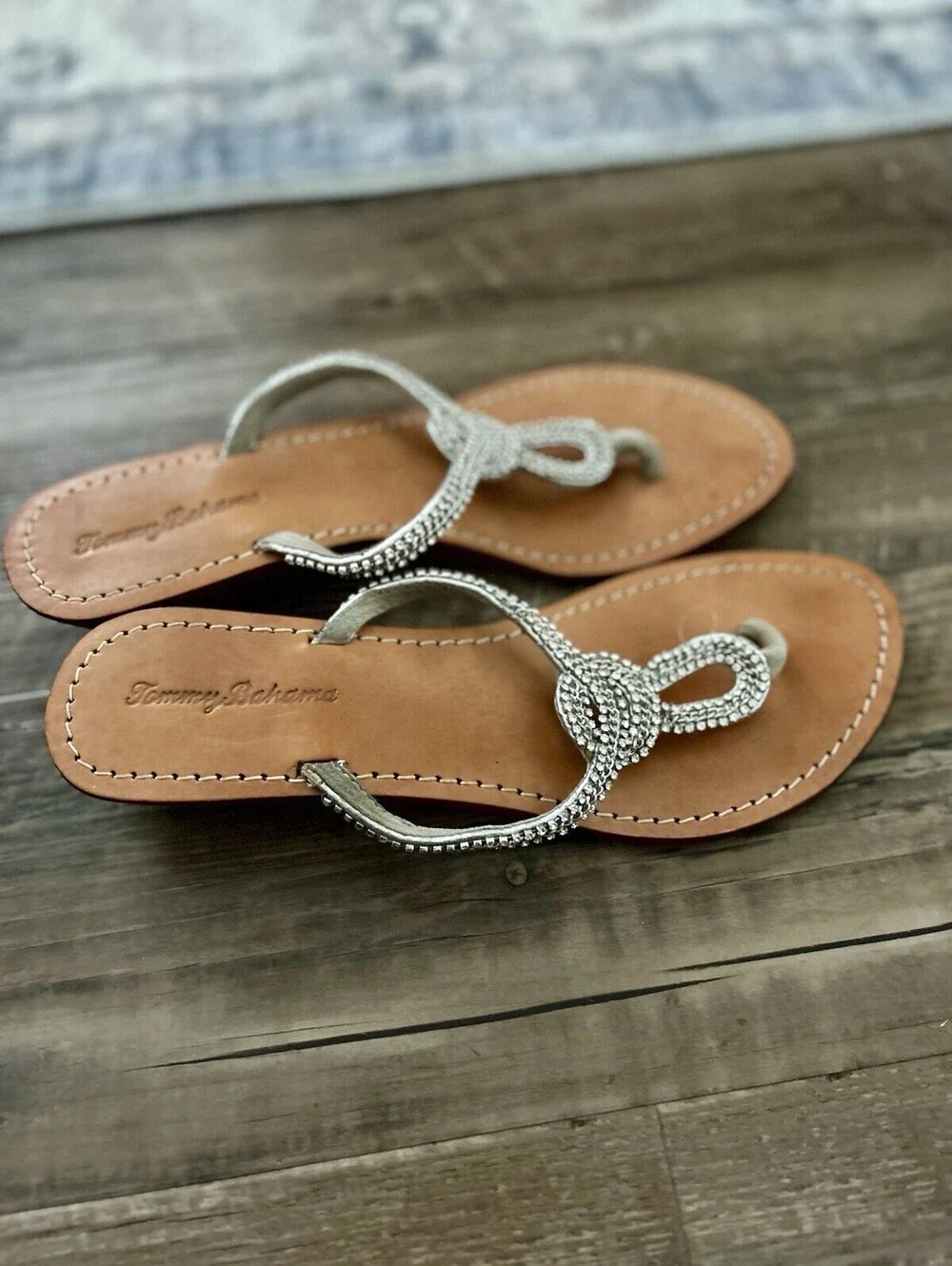 Tommy Bahama Rhinestone Sandals Women’s Size 10 Slight Heel